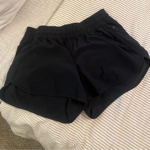 Lululemon workout short